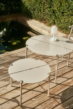 Table d'appoint de jardin en acier vert 70 x 45 cm Novo - AYTM