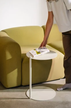 Table d'appoint en acier beige Ande - noo.ma