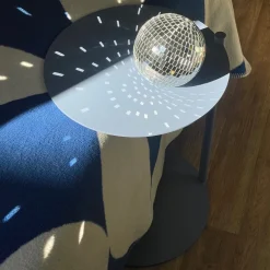 Table d'appoint en acier bleu givré Ande - noo.ma