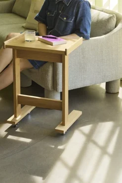 Table d'appoint en bois de chêne naturel Less - Hübsch