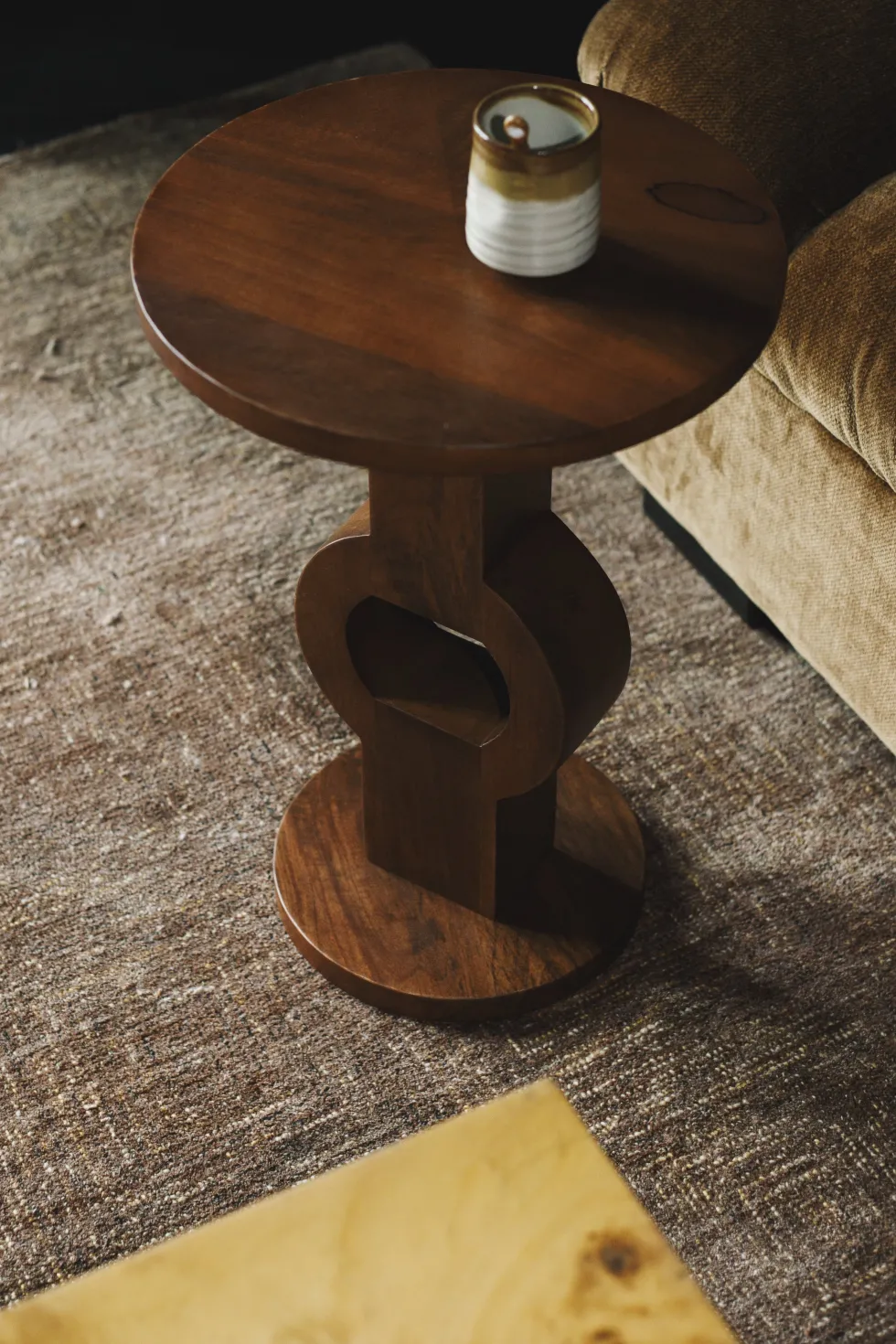 Table d'appoint en bois de manguier 36x53cm Tondo - Dutchbone