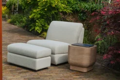Table d'appoint en béton effet travertin sable 46cm Noble - Zuiver
