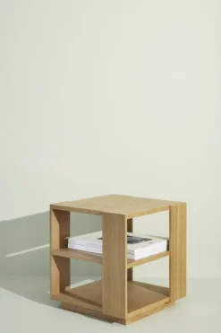 Table d'appoint en chêne Merge - Hübsch