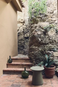 Table d'appoint en faïence M Army - HKLIVING