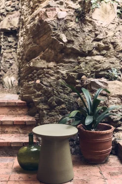 Table d'appoint en faïence M Army - HKLIVING