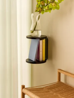 Table d'appoint en frêne noir 23x20x25cm Oto - Hübsch