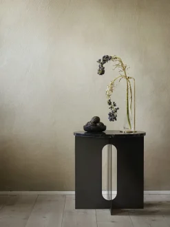 Table d'appoint en marbre noir et piètement en acier noir 42 cm Androgyne - Audo