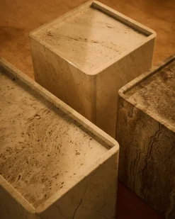 Table d'appoint en pierre travertin blanc neutre 30x80x40cm Pietra - Gubi