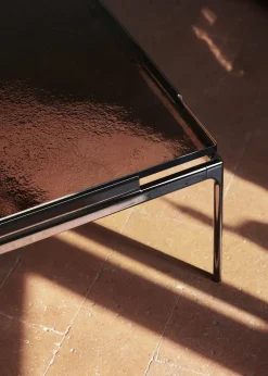 Table d'appoint en verre coulé fumé et structure chrome foncé 34x100 cm Sett LN13 - &tradition