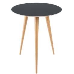 Table d'appoint ronde en chêne blanc et plateau en linoléum noir 45 cm Arp - Gazzda