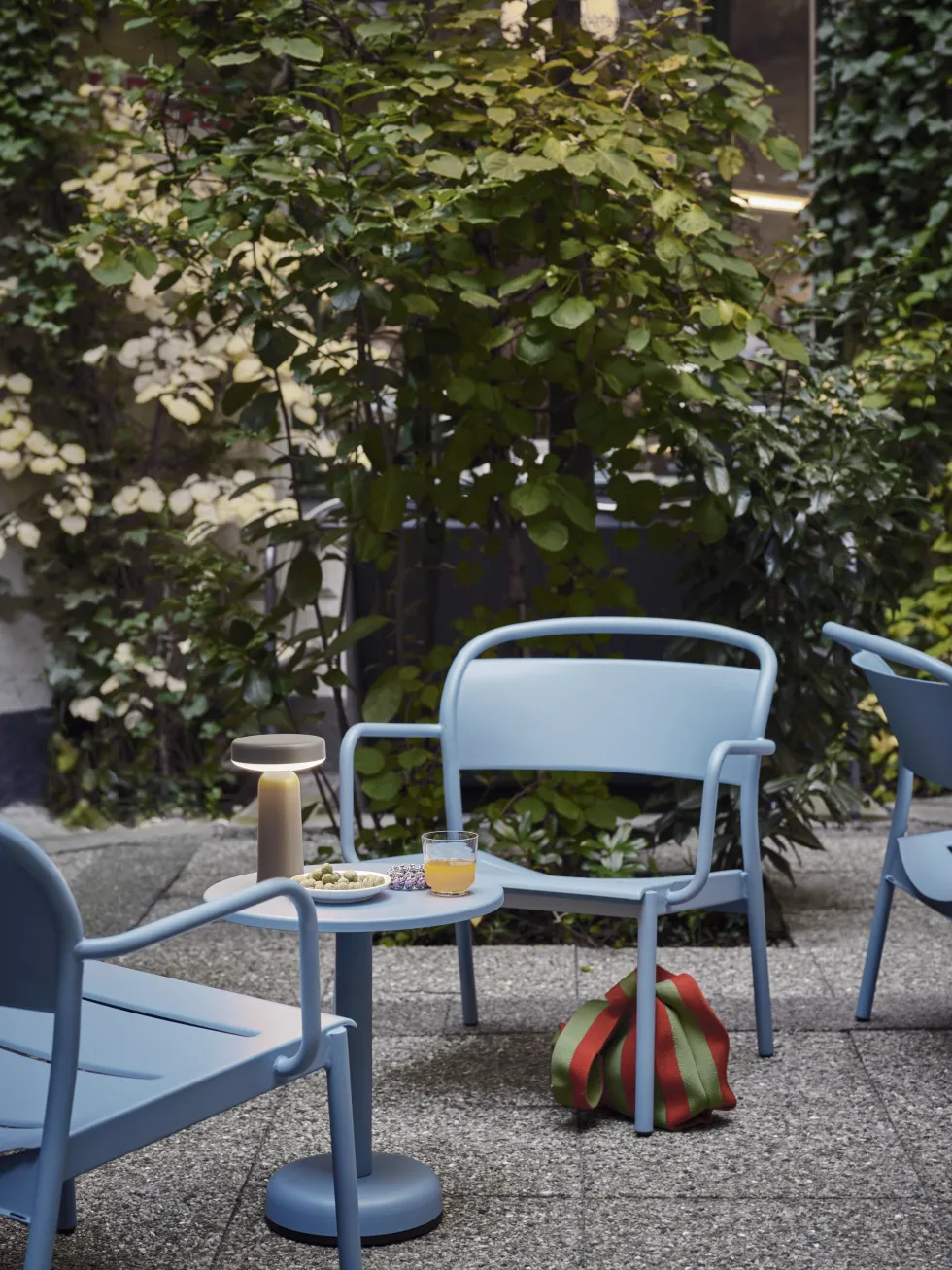 Table d'appoint ronde en métal anthracite 42x47cm Linear - Muuto