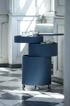 Table d'appoint sur roues en bois moulé champignon Barboy - Verpan
