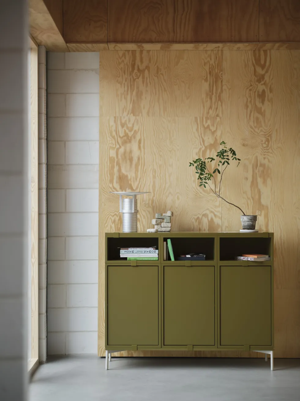Table de chevet en bois mdf chêne 44x83cm Stacked Configuration 2 - Muuto