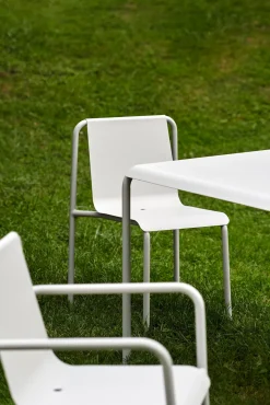 Table de jardin en acier thermolaqué gris craie 6 places 160x90cm Panorama - TIPTOE