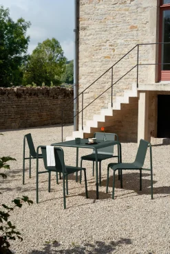 Table de jardin en acier thermolaqué vert forêt 2 places 90x90cm Panorama - TIPTOE
