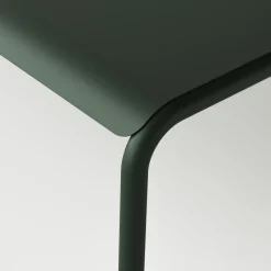 Table de jardin en acier thermolaqué vert forêt 4 places 130x90cm Panorama - TIPTOE