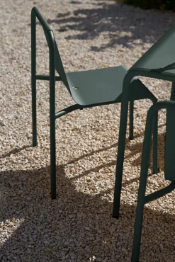 Table de jardin en acier thermolaqué vert forêt 8 places 190x90cm Panorama - TIPTOE