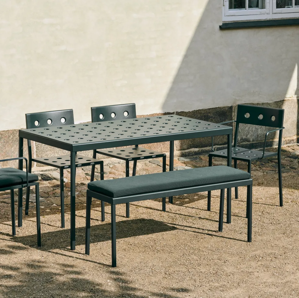Table de jardin rectangulaire en acier anthracite 190 x 87 cm Balcony - HAY