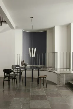 Table à dîner ronde en chêne noire 120 cm Oku - NORR11