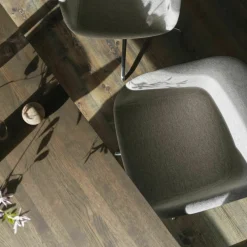 Table en chêne massif fumé et aluminium gris 170 x 85 cm 70/70 - Muuto