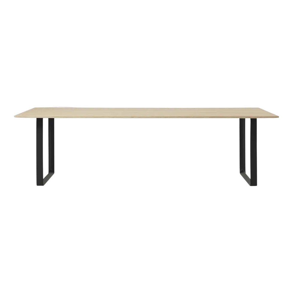 Table en chêne piétement noir 225 cm 70-70 - Muuto