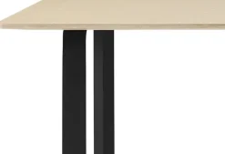 Table en chêne piétement noir 225 cm 70-70 - Muuto