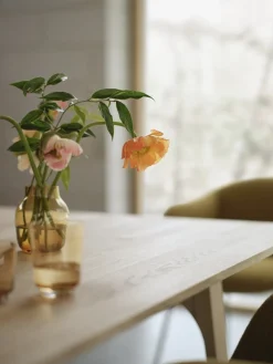 Table à mager avec rallonge en chêne foncé huilé 205x100cm Earnest - Muuto