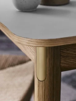 Table à manger avec rallonge en chêne fumé gris stratifié Fenix 180 à 280 cm Patch HW1 - &Tradition