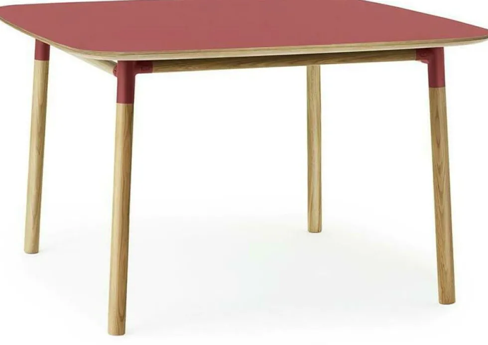 Table à manger carrée en chêne et lino rouge 120 x 120 cm Form - Normann Copenhagen