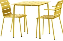 Table à manger d'extérieur carrée en métal jaune 70x70x75cm - valerie_objects