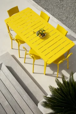 Table à manger en acier jaune 190 x 90 x 75 cm Midi - TIPTOE