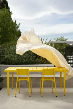 Table à manger en acier jaune 160 x 80 x 75 cm Midi - TIPTOE