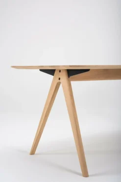 Table à manger en chêne 220 x 90 cm Ava - Gazzda