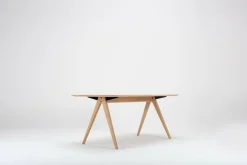 Table à manger en chêne 180 x 90 cm Ava - Gazzda