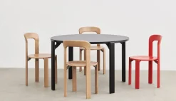 Table à manger en hêtre laqué noir profond 128 cm Rey - HAY