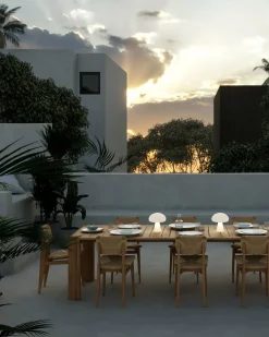 Table à manger en teck naturel 105x209 cm Atmosfera - Gubi