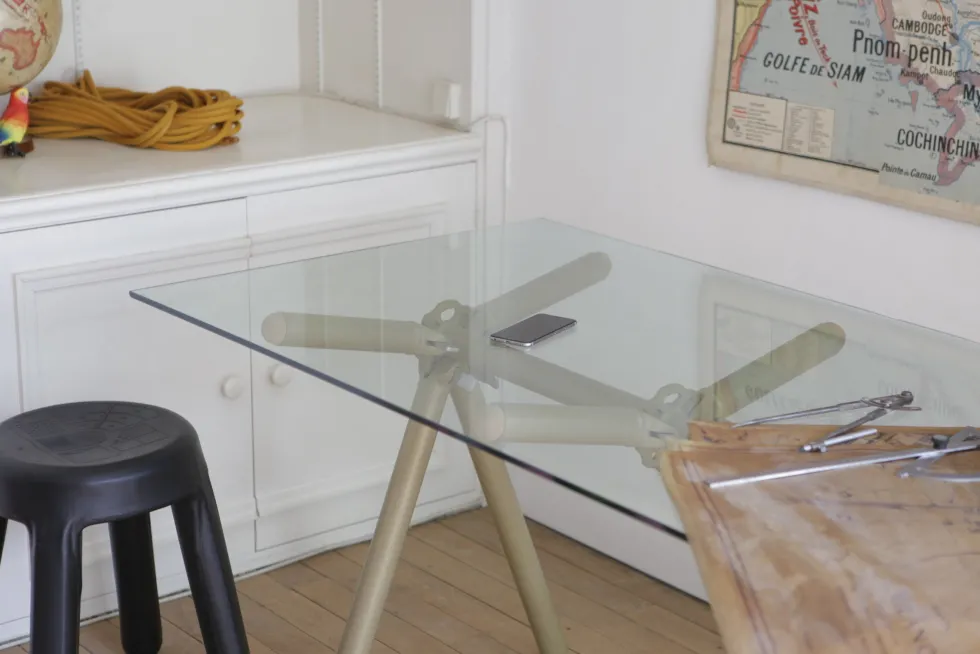Table à manger en verre et structure en échafaudage perle 250cm Clavex - Maximum