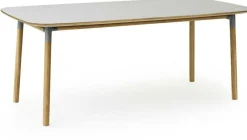Table à manger rectangulaire en chêne et lino gris 95 x 200 cm Form - Normann Copenhagen