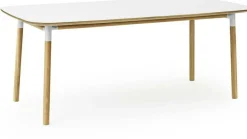 Table à manger rectangulaire en chêne et stratifié blanc 95 x 200 cm Form - Normann Copenhagen