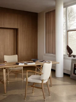 Table à manger rectangulaire en chêne huilé et laiton 210x82cm Hunting Table - Carl Hansen & Søn