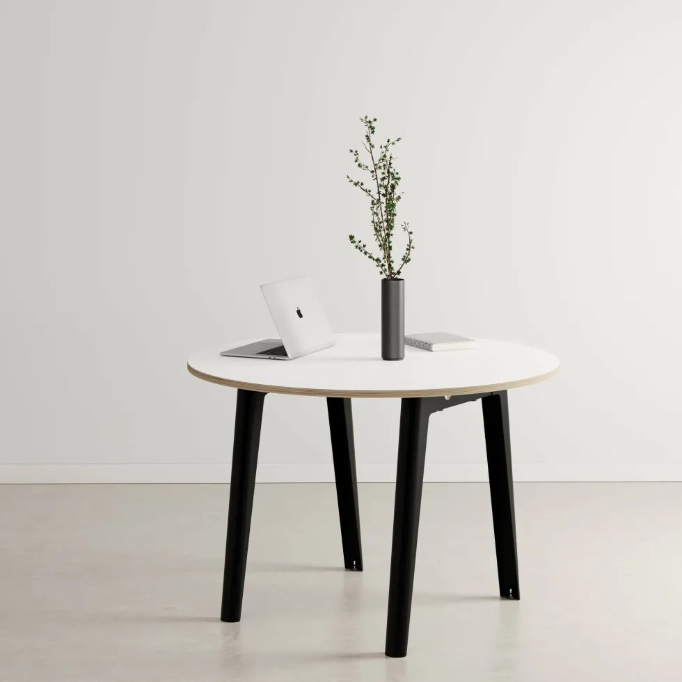 Table à manger ronde 110 cm en bois éco-certifié blanc et pieds noirs graphite New Modern - Tiptoe