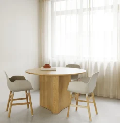 Table à manger ronde en chêne Bue - Normann Copenhagen