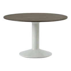 Table à manger ronde en chêne massif foncé et piètement gris 120 cm Midst - Muuto