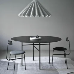 Table à manger ronde en chêne noir 120 cm Snaregade - Audo