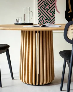 Table à manger ronde en chêne vernis 150cm Maru - Vincent Sheppard