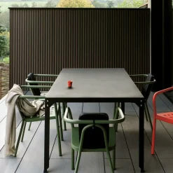 Table rectangulaire en acier mat safran 100 cm Hegoa - Matière Grise