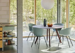 Table ronde en bois de chêne laqué et linoléum bordeaux 140x74cm CPH 25 2.0 - Hay