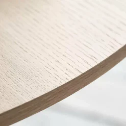 Table ronde en chêne laqué 75 cm Turned - Bolia