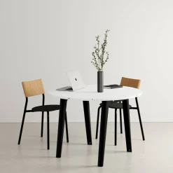Table ronde en plastique recyclé blanc D108 x 75 cm piètements noirs New Modern - Tiptoe