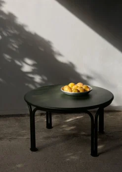 Tables basse ronde de jardin en acier vert bronze 70x37cm Thorvald SC108 - &tradition
